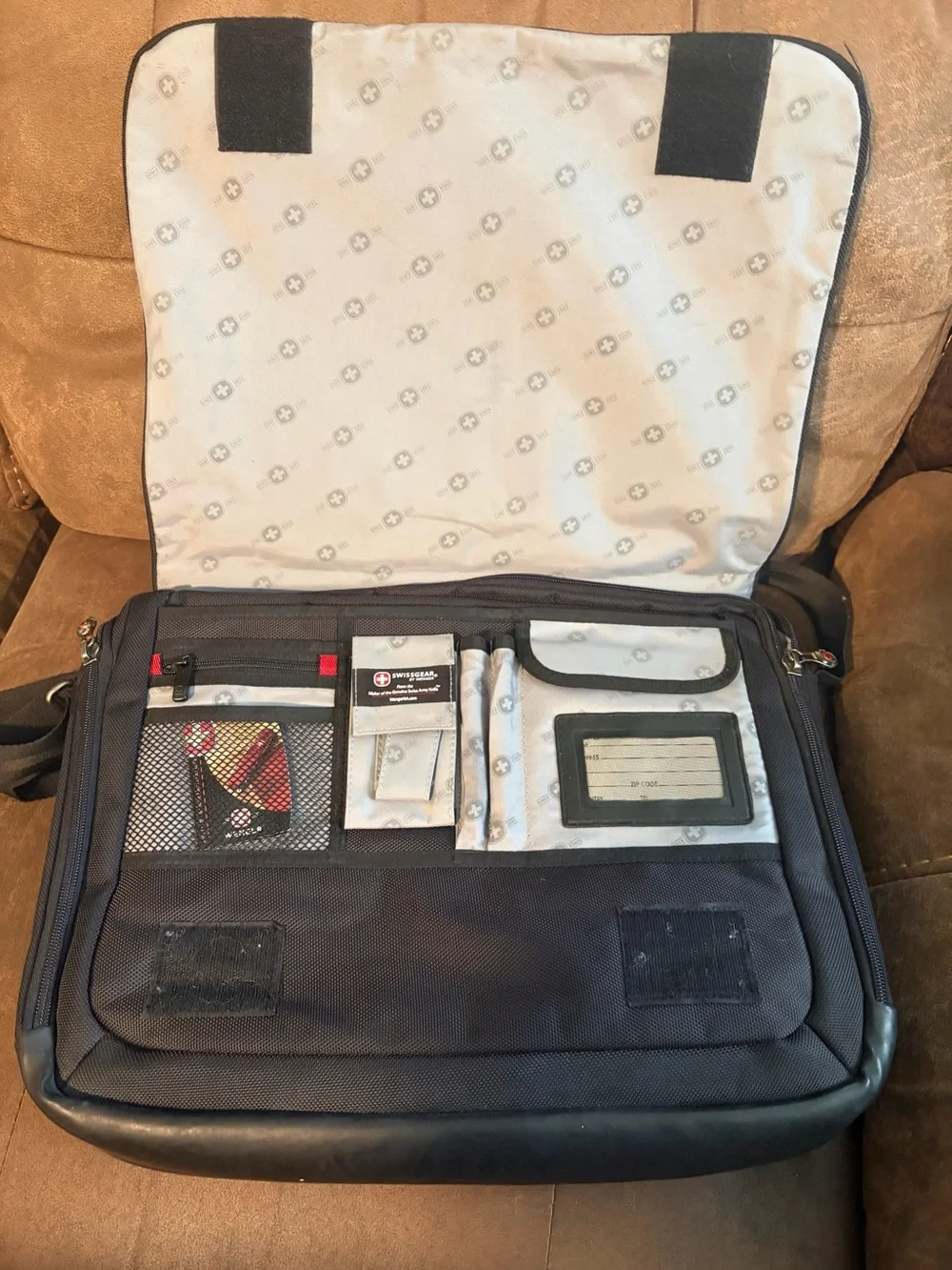 Swissgear Laptop💻Messenger Bag💼by Wenger Padded Bag Swiss Army Gray Canvas 15